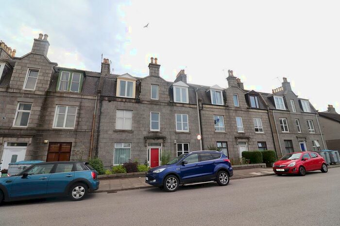 1 Bedroom Flat To Rent In Sunnyside Gardens, Top Right, AB24