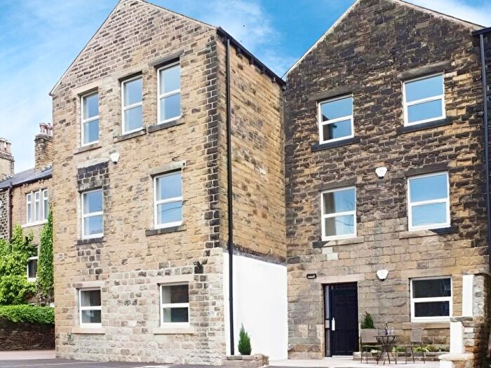 2 Bedroom Apartment For Sale In Wakefield Road, Denby Dale, Huddersfield, West Yorkshire, HD8