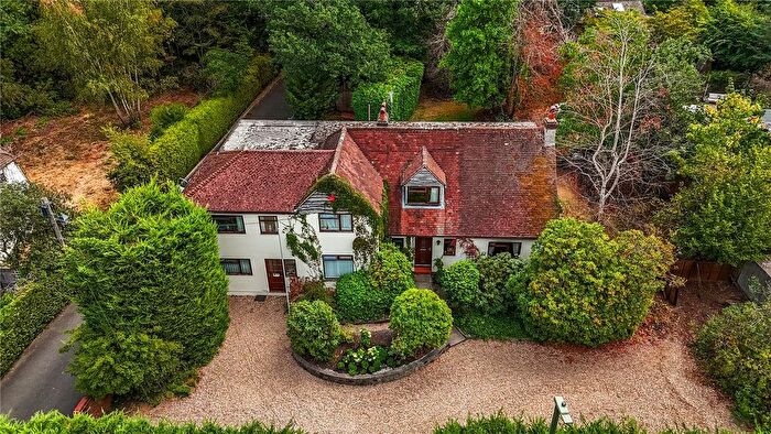 6 Bedroom Detached House For Sale In Frimley Road, Ash Vale, Surrey, GU12