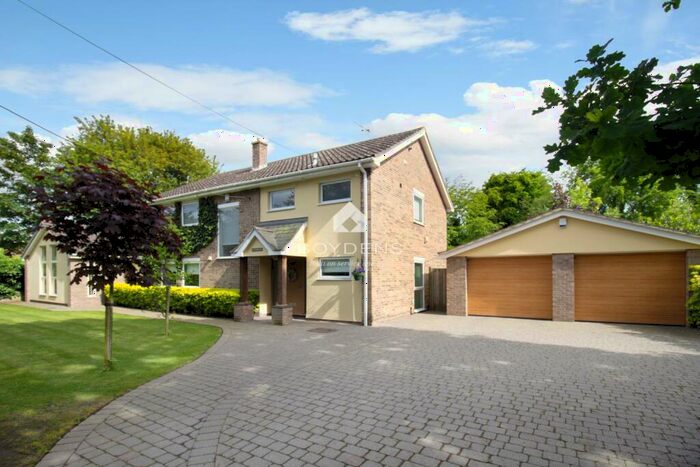 4 Bedroom Detached House For Sale In Salmons Lane, Thorrington, Colchester Area, CO7