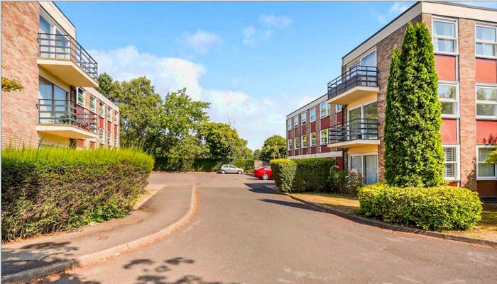 2 Bedroom Flat To Rent In Park Close, Oxford, OX2