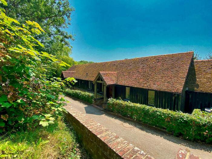 2 Bedroom Barn Conversion To Rent In Hollow Lane, East Hoathly, BN8