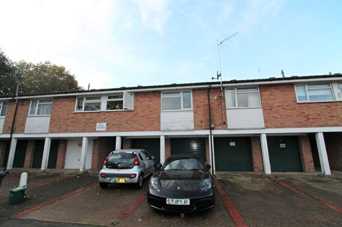 1 Bedroom Apartment To Rent In Comet Road, Hatfield, AL10