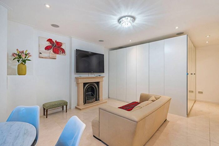 1 Bedroom Flat For Sale In Manson Place, South Kensington, South Kensington, London, SW7