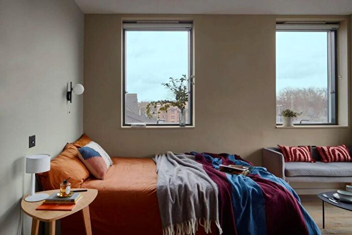 Studio To Rent In Old London Road, Kingston Upon Thames, KT2