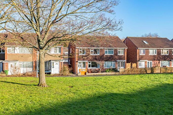 3 Bedroom Semi-Detached House For Sale In Elm Close, Little Stoke, Bristol, BS34