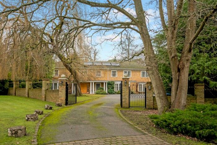 5 Bedroom Detached House To Rent In Kier Park Ascot, SL5