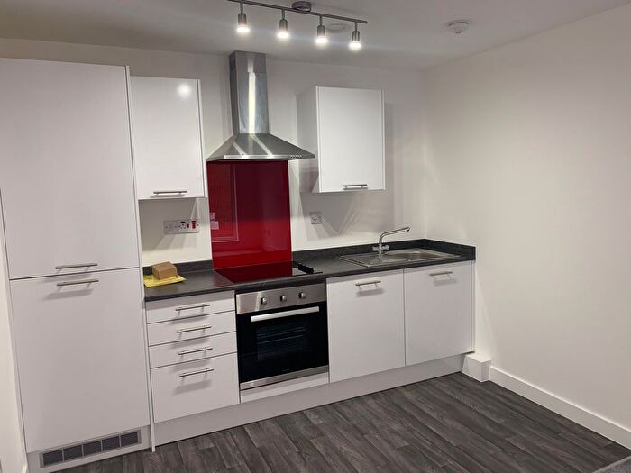 1 Bedroom Flat To Rent In Victoria Street, West Bromwich, West Midlands, B70