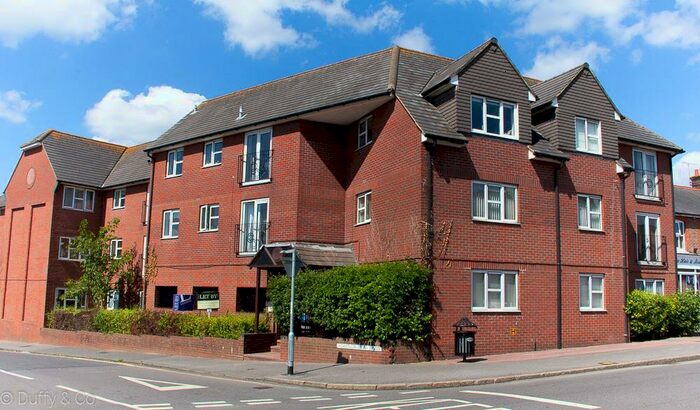 1 Bedroom Flat To Rent In Sussex Court, Ashenground Road, Haywards Heath, RH16