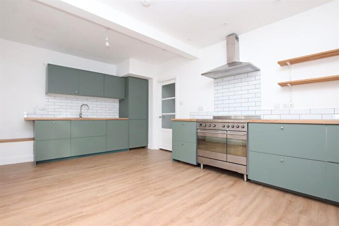 3 Bedroom House To Rent In Fairfield Park Road, Bath, BA1