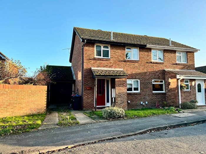 3 Bedroom Semi-Detached House For Sale In Priory Street, Newport Pagnell, MK16