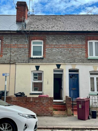 3 Bedroom Terraced House To Rent In Elgar Road, Reading, RG2