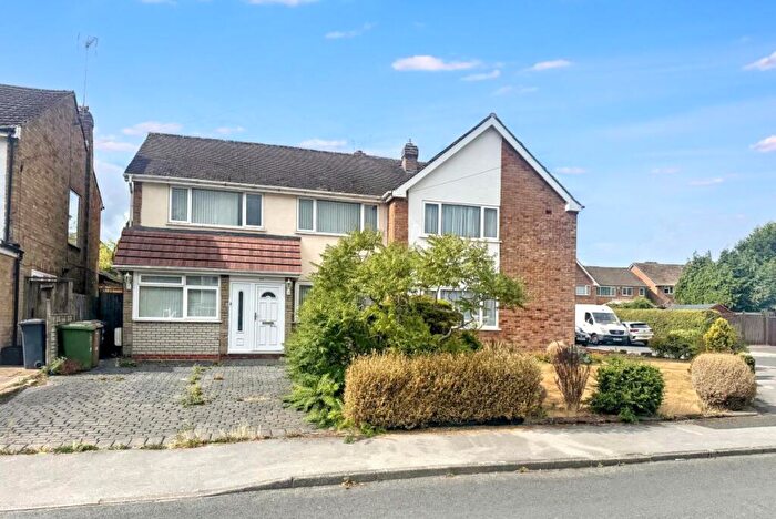 3 Bedroom Semi Detached House For Sale In Pear Tree Crescent, Shirley, Solihull, West Midlands, B90