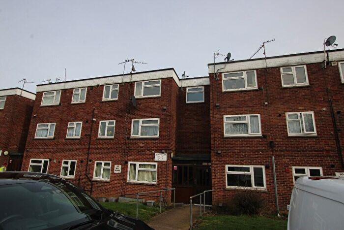 1 Bedroom Apartment To Rent In Gloucester Close, Kettering, Northamptonshire, NN16
