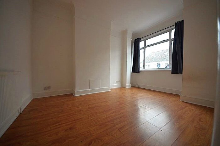 3 Bedroom Terraced House To Rent In Lakehall Road, Thornton Heath, CR7