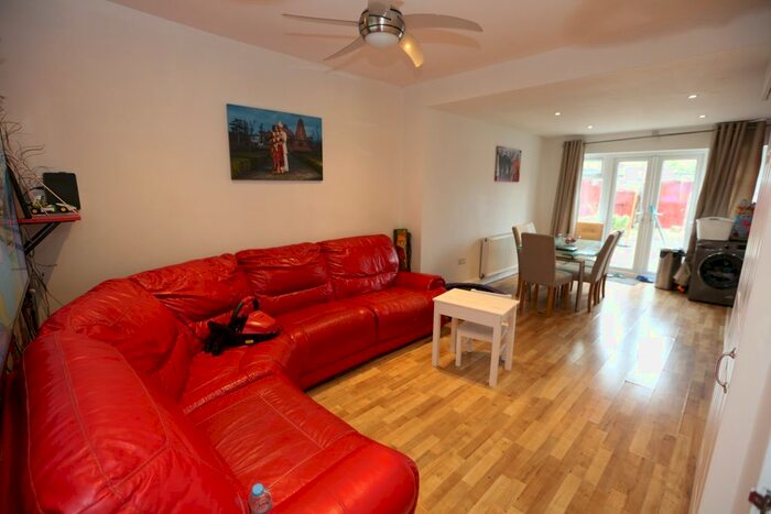 4 Bedroom Terraced House To Rent In Dawley Road, Hayes, UB3