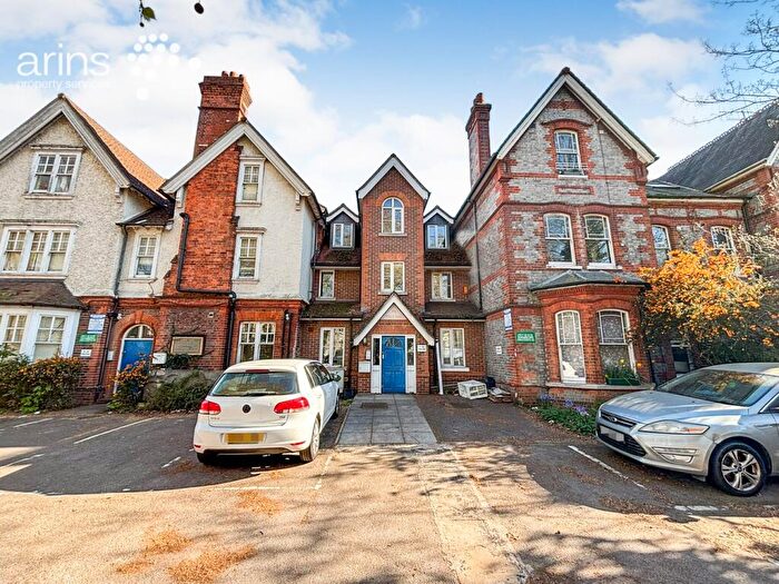 Flat To Rent In London Road, Reading, RG1