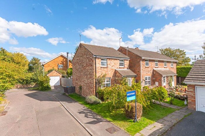 3 Bedroom Detached House For Sale In Old Farm, Pitstone, LU7