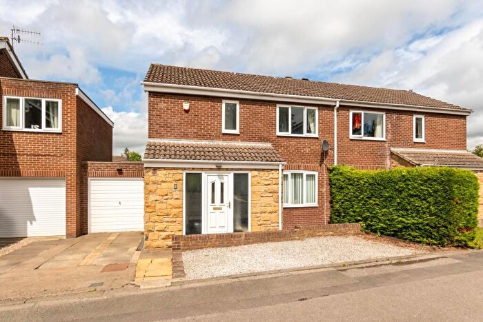 3 Bedroom Semi-Detached House For Sale In Dipton Close, Hexham, NE46