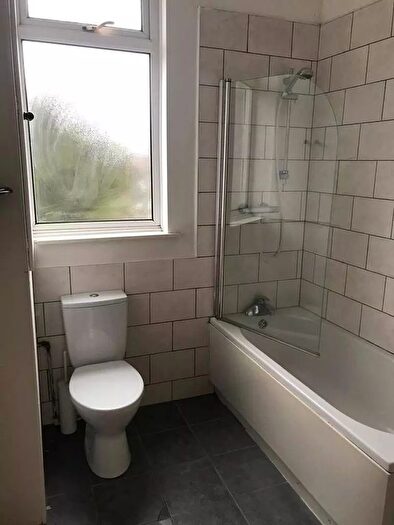 3 Bedroom Semi-Detached House To Rent In Baldock Road, Manchester, M20