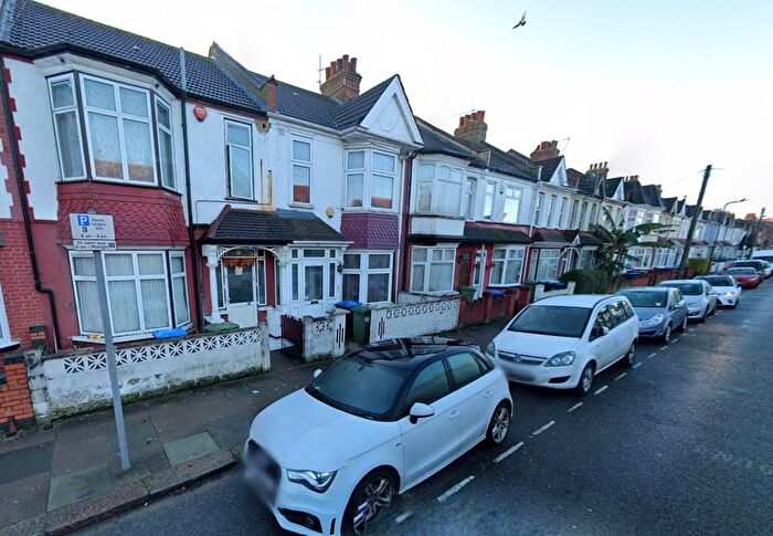 4 Bedroom Terraced House To Rent In Clayton Avenue, Wembley, Greater London, HA0