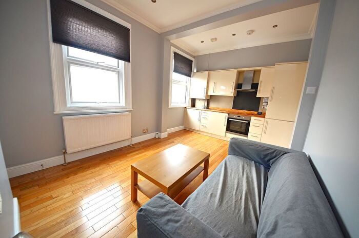 1 Bedroom Flat To Rent In Croydon Road, Anerley, SE20