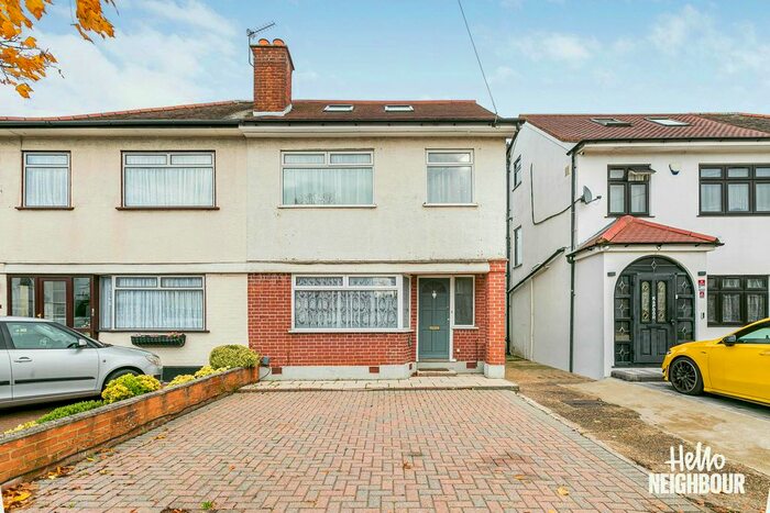 4 Bedroom Semi-Detached House To Rent In Kingshill Avenue, Northolt, UB5