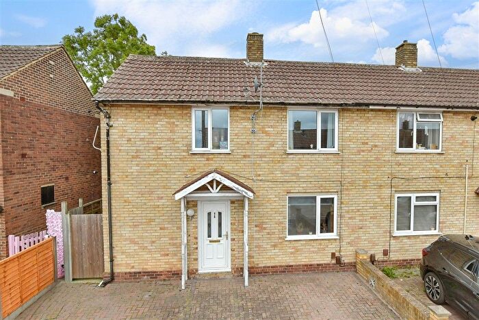 2 Bedroom Semi-Detached House For Sale In Rolvenden Avenue, Twydall, Gillingham, Kent, ME8