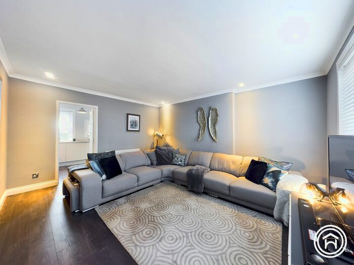 3 Bedroom End Of Terrace House For Sale In Larchgrove Avenue, Springboig, Glasgow, G32