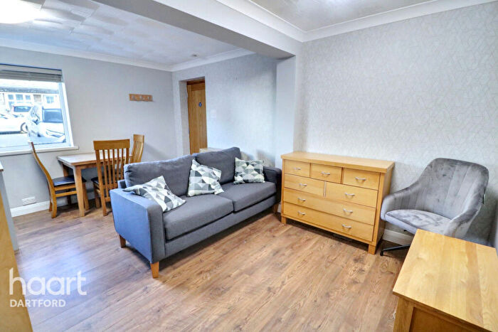2 Bedroom Flat For Sale In Craylands Lane, Swanscombe, DA10