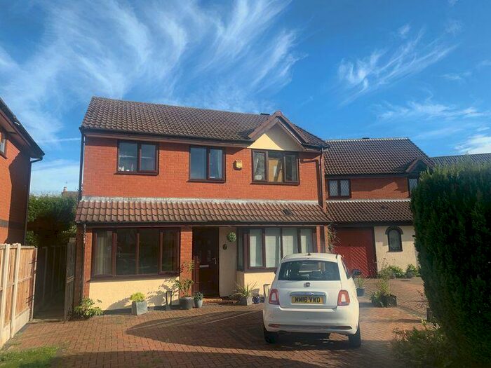 4 Bedroom Detached House To Rent In Guernsey Close, Congleton, CW12