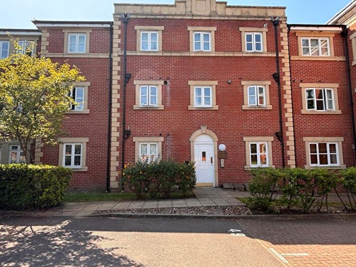 2 Bedroom Flat To Rent In Talfourd Way, Redhill, RH1