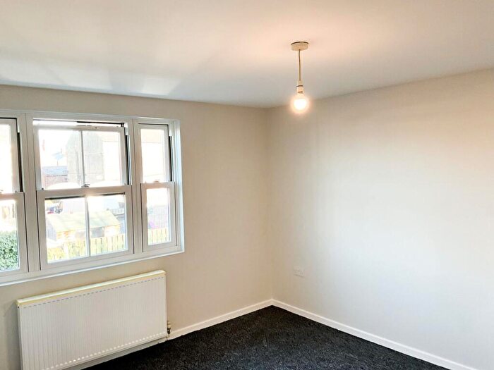 2 Bedroom Flat To Rent In Apartment, The Courtyard, Queen Street, Thorne, Doncaster, DN8