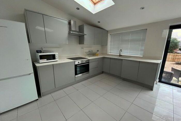 4 Bedroom Property To Rent In Monmouth Road, Smethwick, B67