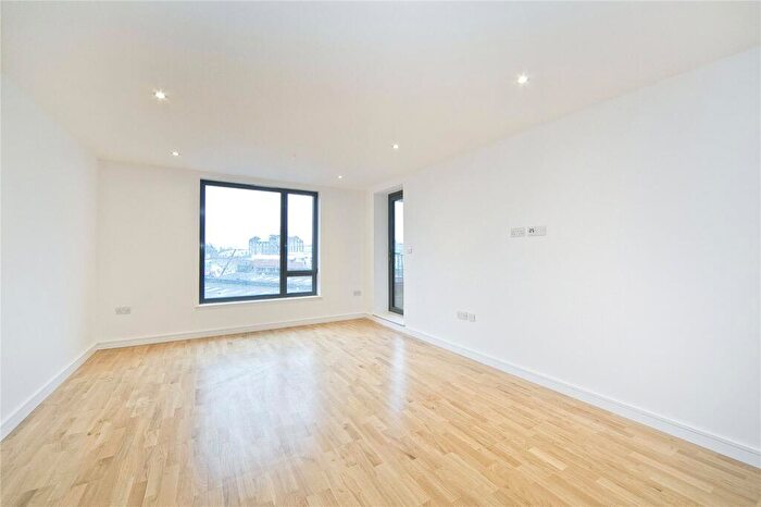 1 Bedroom Apartment To Rent In Prince Edward Road, Hackney Wick, London, E9