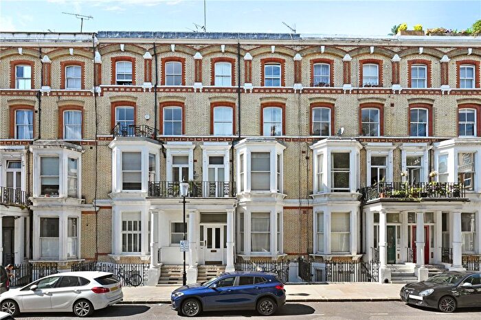 2 Bedroom Flat For Sale In Cheniston Gardens, Kensington, London, W8