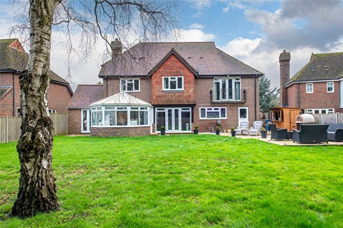 5 Bedroom Detached House For Sale In Doves Croft, Tunstall, Sittingbourne, Kent, ME9