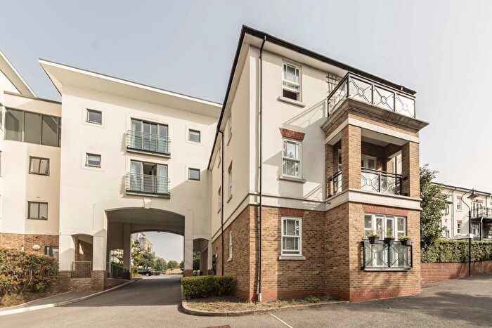1 Bedroom Flat To Rent In Woodmill Close, Putney, SW15