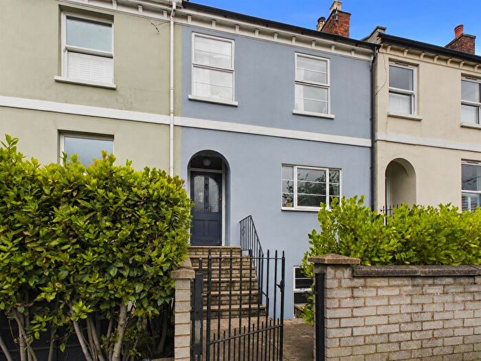 1 Bedroom Flat To Rent In Hales Road, Cheltenham, GL52