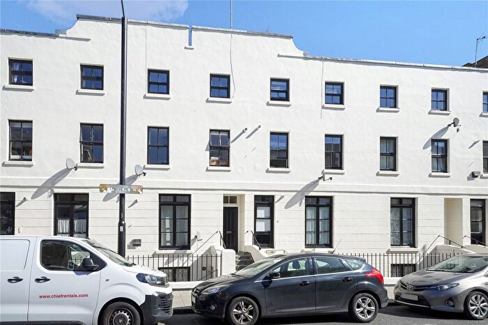 2 Bedroom Flat To Rent In Blythe Road, London, W14