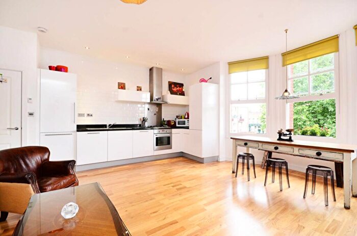 1 Bedroom Flat To Rent In East Arbour Stree, , Stepney, London, E1