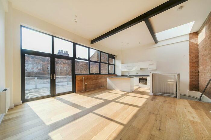 3 Bedroom Detached House To Rent In Tenby Street, Birmingham, B1