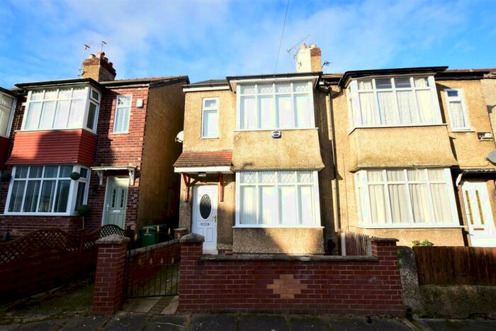 3 Bedroom Semi-Detached House To Rent In Danescourt Road, Birkenhead, CH41