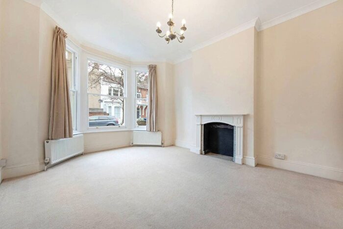 1 Bedroom Flat To Rent In Epirus Road, Fulham, London, SW6