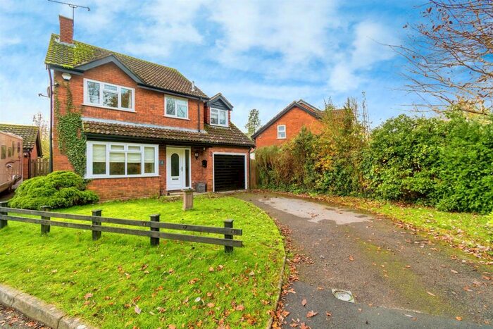 4 Bedroom Detached House For Sale In Crooked Hays Close, Marchwood, Southampton, SO40