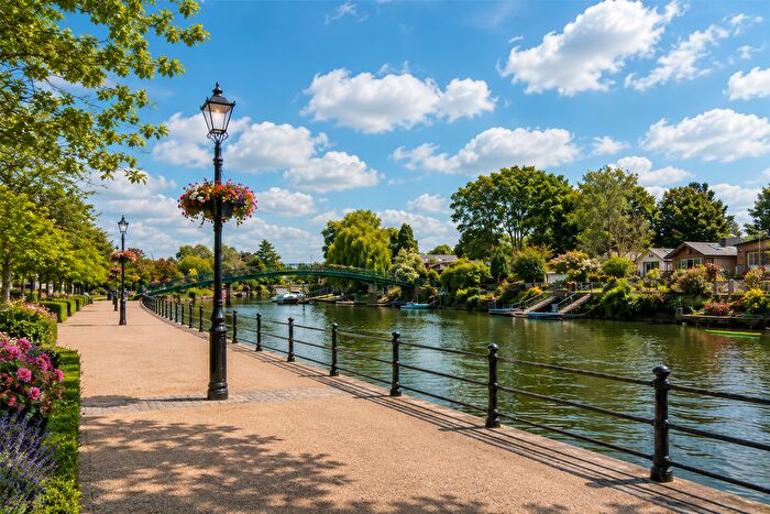 2 Bedroom Flat For Sale In Flood Lane, Twickenham, TW1