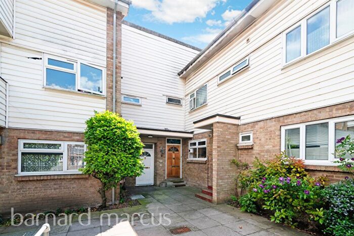3 Bedroom Terraced House For Sale In Carew Road, Wallington, SM6
