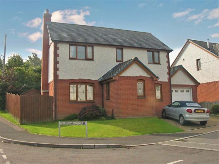 3 Bedroom Detached House To Rent In Village Farm Close, Marhamchurch, Bude, EX23