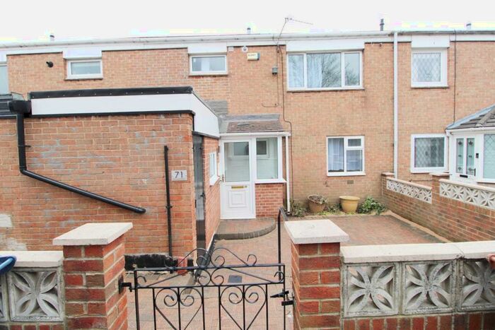 4 Bedroom House To Rent In Donvale Road, Donwell. Washington, NE37