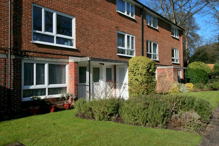 2 Bedroom Flat To Rent In Edge Hill, Wimbledon, SW19